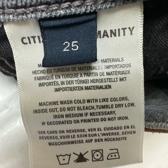 Olivia Ankle High Rise Slim in Silvermist
Citizens of Humanity🩶 - Picture 10 of 14